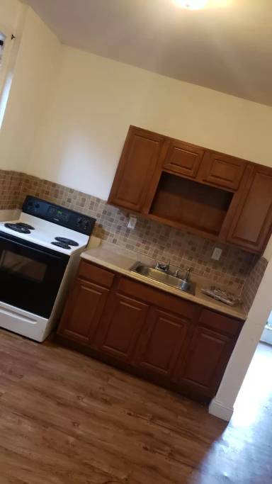 Main picture of 5936 Walnut St