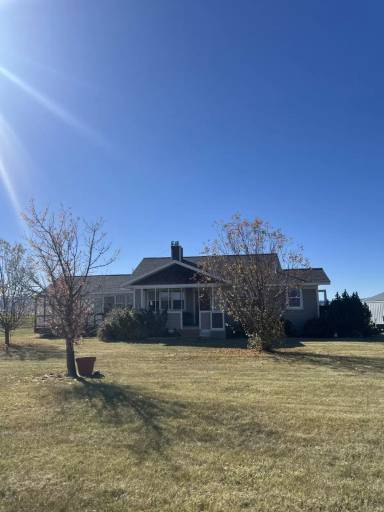 Main picture of 2621 Labrador Rd