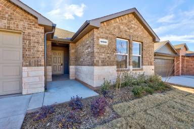 Main picture of 10508 SW 41st St