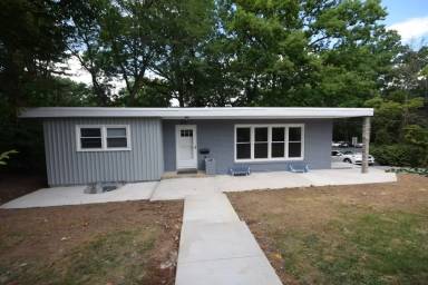 Main picture of 303 Hillcrest Ave