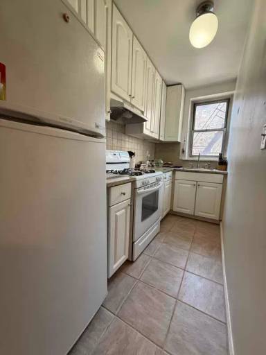 Main picture of 800 Bronx River Rd