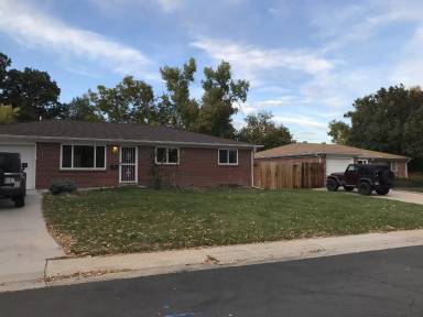 Main picture of 933 E 9th Ave