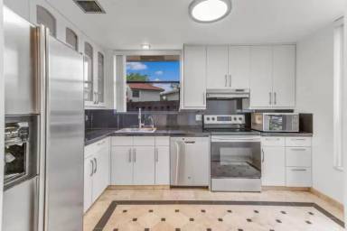 Main picture of 5790 Fox Hollow Dr