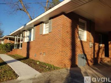 Main picture of 3710 N Lyons St
