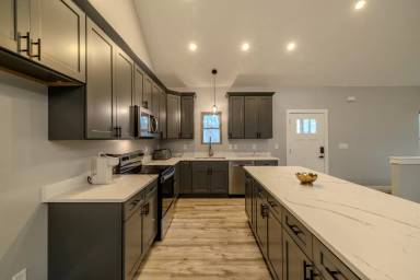 Main picture of 107 Lake Top Ln