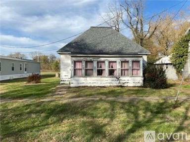 Main picture of 306 W 5th St