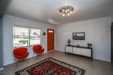 Main picture of 2514 E Campbell Ave