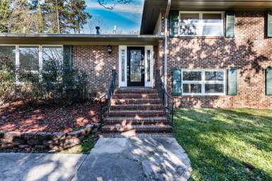 Main picture of 5509 Newberry Dr