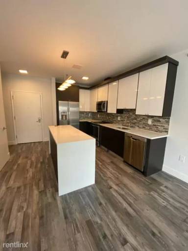 Main picture of 151 71st St