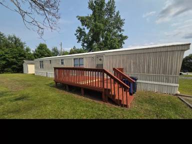 Main picture of 101 Ann Dr