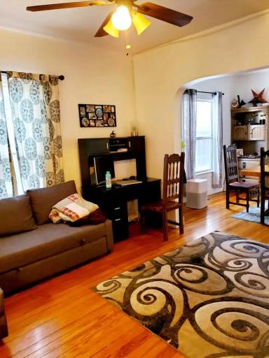 Main picture of 606 S Sherwood St