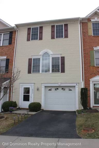 Main picture of 2948 Crystal Spring Ln