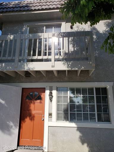 Main picture of 1075 W Devonshire Ave