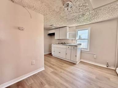 Main picture of 67 Henry St