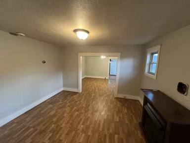 Main picture of 1136 Moorland Ave