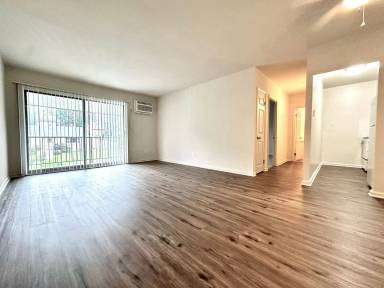 Main picture of Waverly Apartments