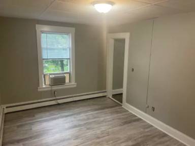 Main picture of 68 Batchelder St