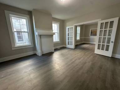 Main picture of 213 E Gale St