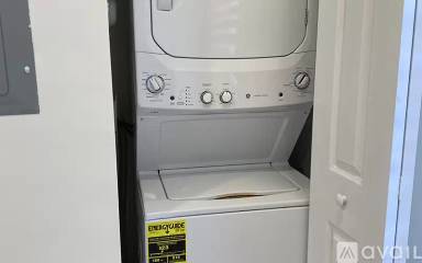 Main picture of 10300 NW 66th St
