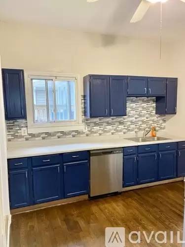 Main picture of 532 W 45th Pl