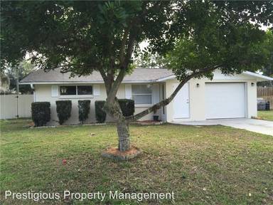 Main picture of 935 Everest Rd