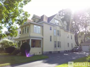 Main picture of 29 Roxbury St