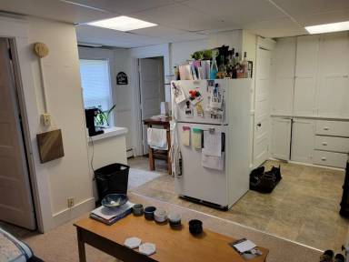 Main picture of 28 Pleasant St