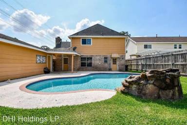 Main picture of 19310 Oak Timbers Dr