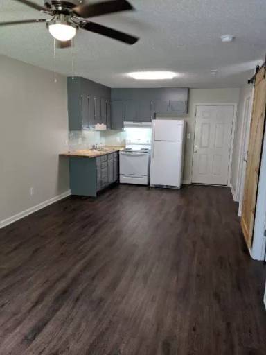 Main picture of 1220 8th St NE