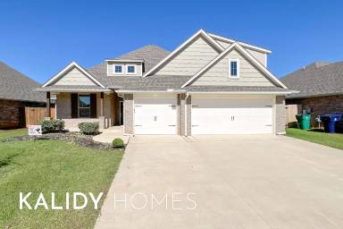 Main picture of 805 Red River Dr