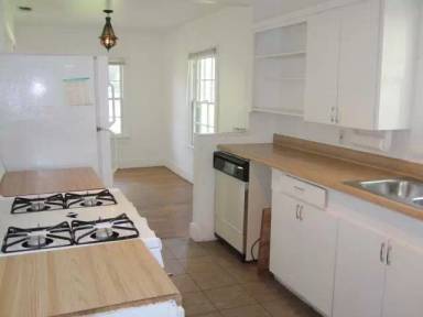 Main picture of 4909 Duval St