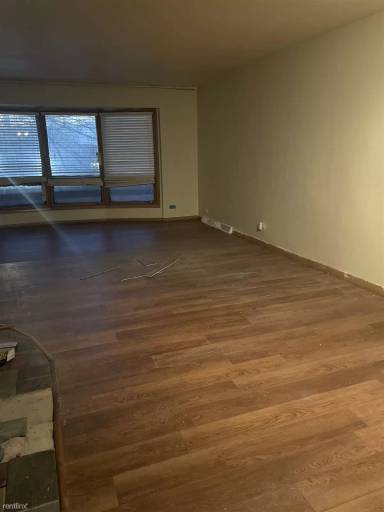 Main picture of 8707 S Euclid Ave
