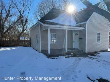 Main picture of 800 N Rogers Ave