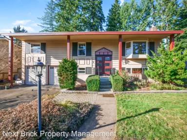 Main picture of 1913 162nd Ave NE