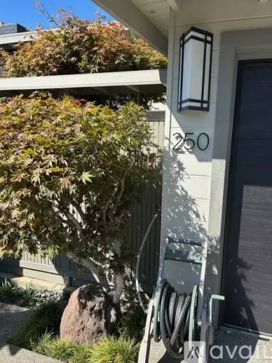 Main picture of 250 Scenic Dr