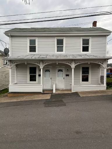 Main picture of 305 N 3rd St