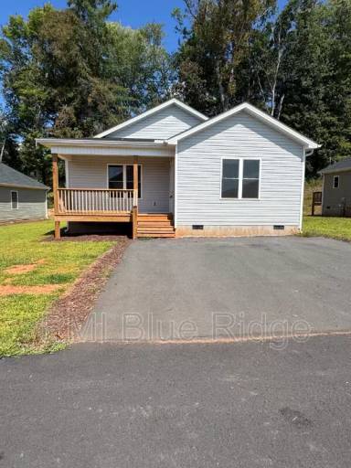 Main picture of 247 Quinn Hill Ln