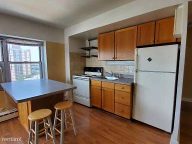 Main picture of 4960 N Marine Dr Apartments
