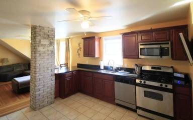 Main picture of 117 Grove St