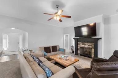 Main picture of 422 Lybrand St