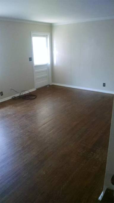 Main picture of 1 W Wareingwood Dr