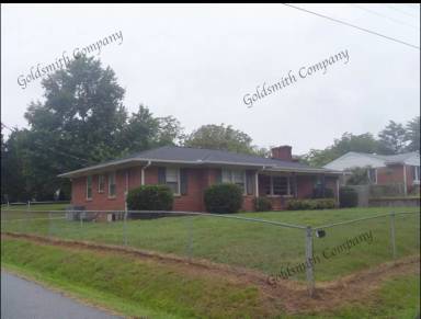 Main picture of 114 Hill St