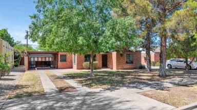 Main picture of 315 W Virginia Ave