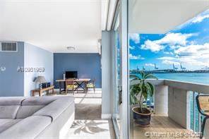Main picture of South Bay Club