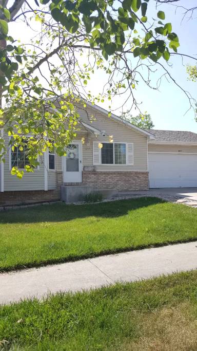 Main picture of 3215 39th Ave