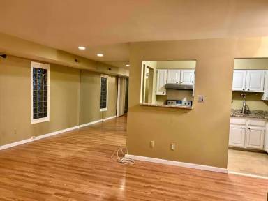 Main picture of 30445 W 14 Mile Rd