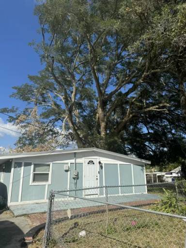 Main picture of 9402 N 16th St