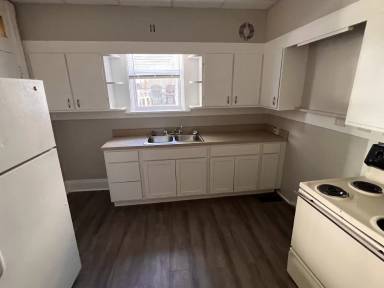 Main picture of 17 N 4th St