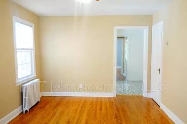 Main picture of 8401 Greenwood Ave