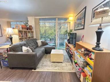 Main picture of The Louisa Flowers Apartments
